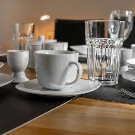 Ferienwohnung Aurora 3, Mit Garten & Modern Lägenhet