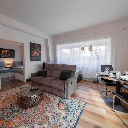 Ferienwohnung Aurora 3, Mit Garten & Modern Wilhelmshaven