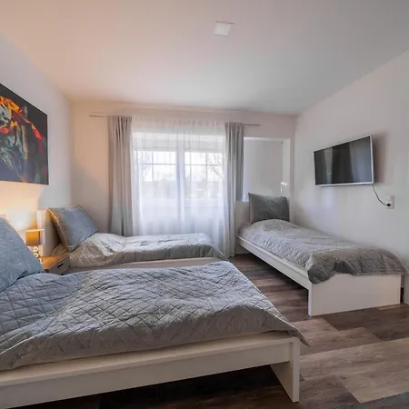 Lägenhet Ferienwohnung Aurora 3, Mit Garten & Modern Wilhelmshaven
