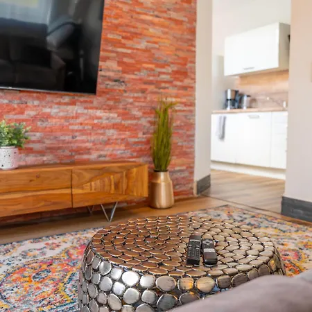 Ferienwohnung Aurora 3, Mit Garten & Modern * Wilhelmshaven